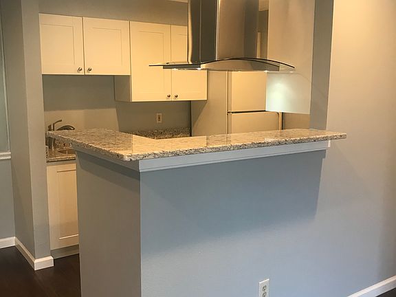 5th image of 1534 Lincoln Way APT 103