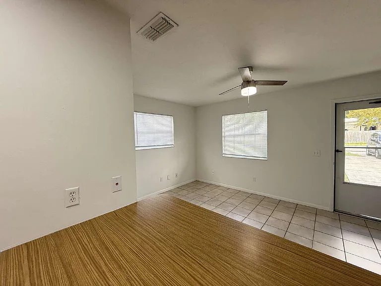 3815 Osprey Cir #D — Photo 4