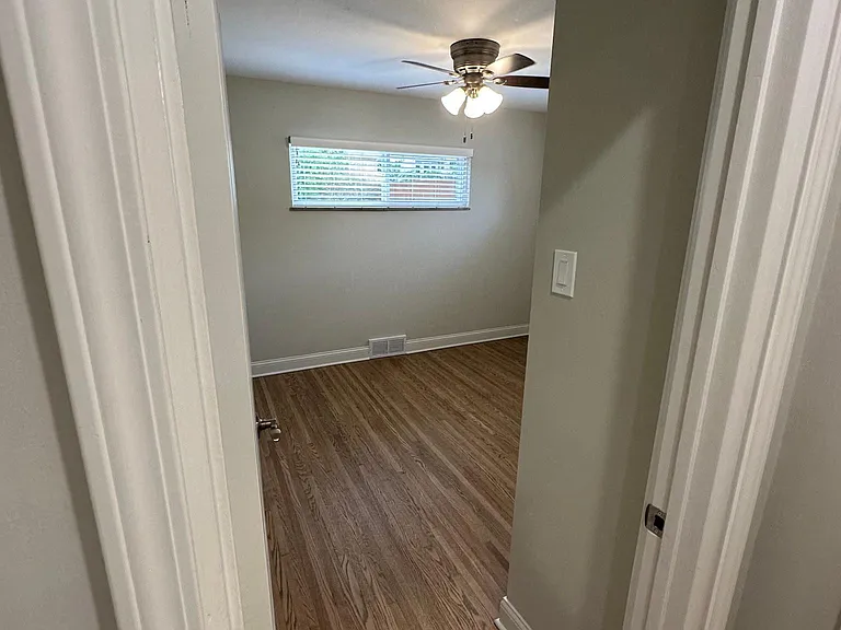 951 Mulberry Ln — Photo 19