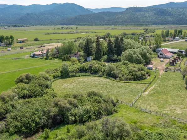 13695 Lacasse Ln, Missoula, MT 59808