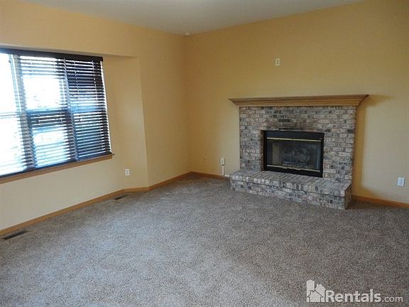 3rd image of 2592 Westminster Ln