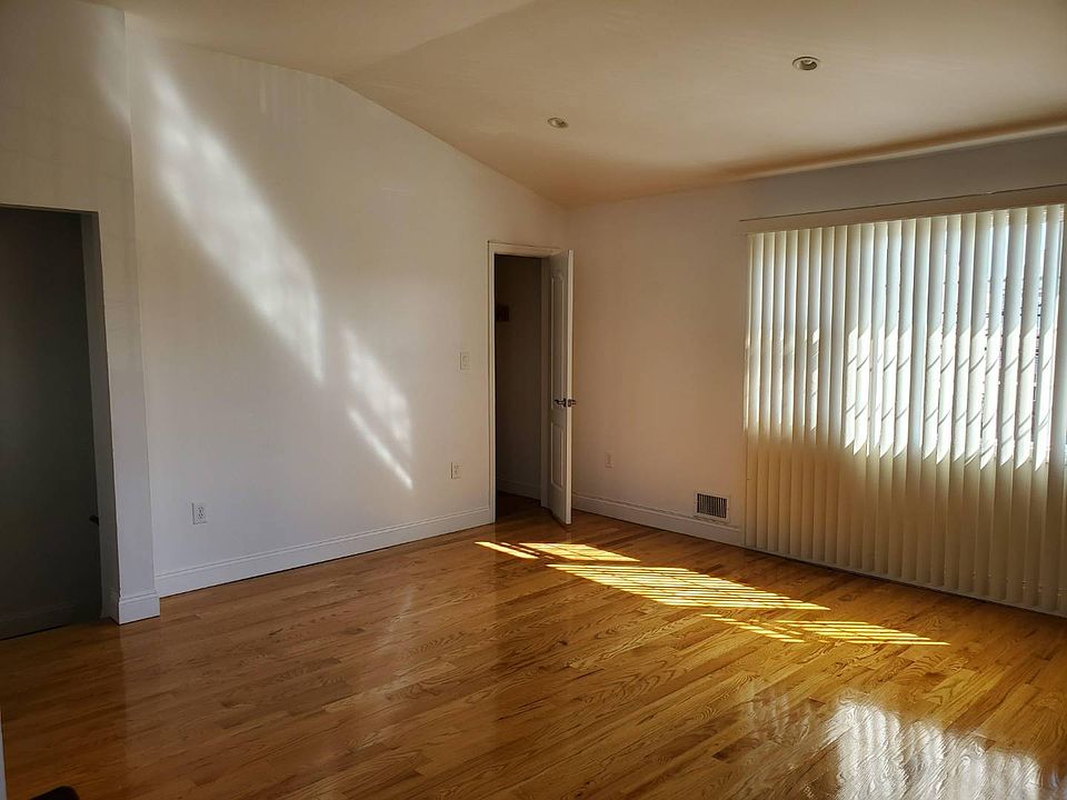 1st image of 14598 224th St