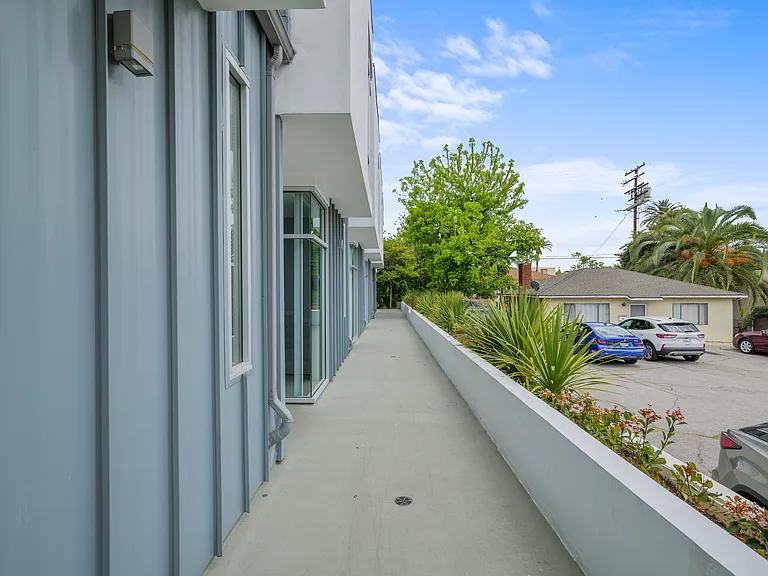 1232 N Pacific Ave #F — Photo 3