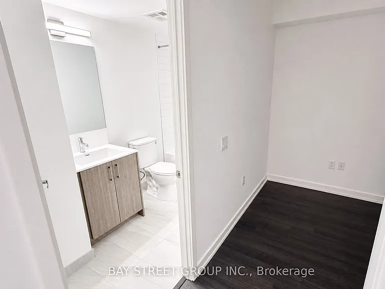 4010 Eglinton Ave W #1016 — Photo 4