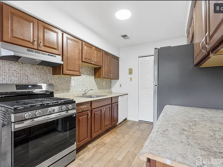 1602 Raspberry Ct — Photo 13