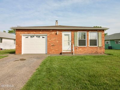 8 Newcastle Court, Toms River, NJ, 08757