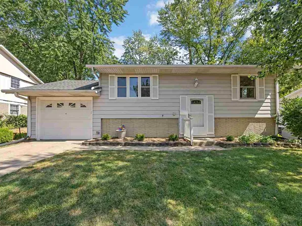 1108 Dover St, Iowa City, IA 52240