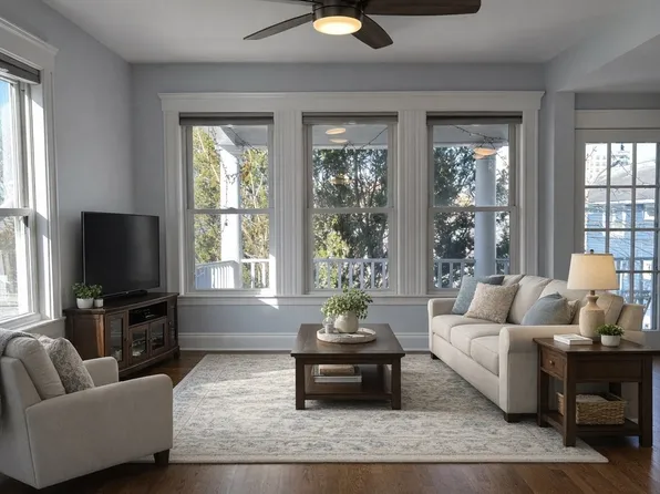 54 Farragut Ave #2, Somerville, MA 02144