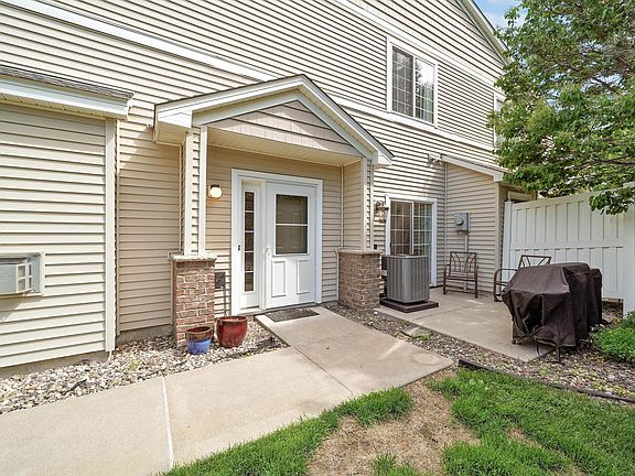 3rd image of 11192 76th St NE