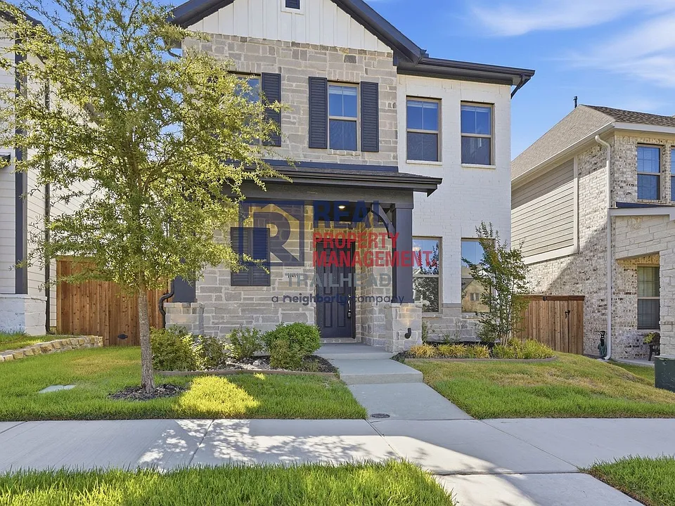 14409 Balmoral Pl