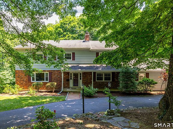 3rd image of 33 Hurds Hill Road