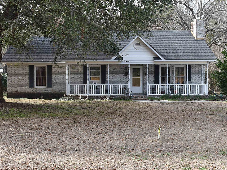 1st image of 1044 Forest Dr.