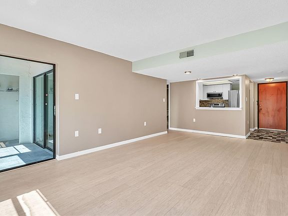 4th image of 2587 Countryside Blvd #6203