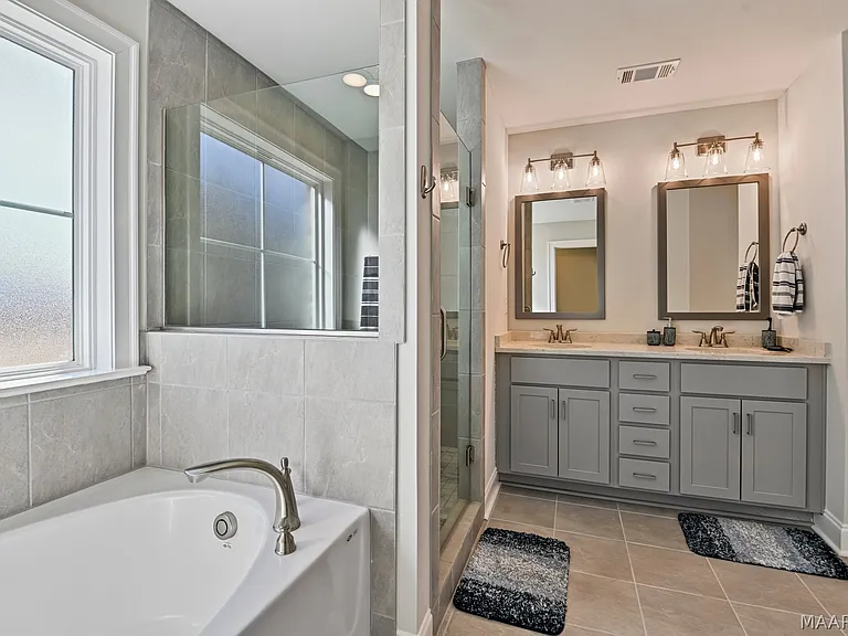 761 Harbin Dr — Photo 20