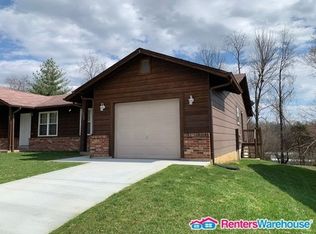 2232 N Village Dr, Saint Charles, MO