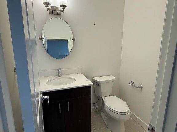 3rd image of 10 Myrtle St APT 52A