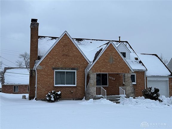 4th image of 1034 Bertram Ave