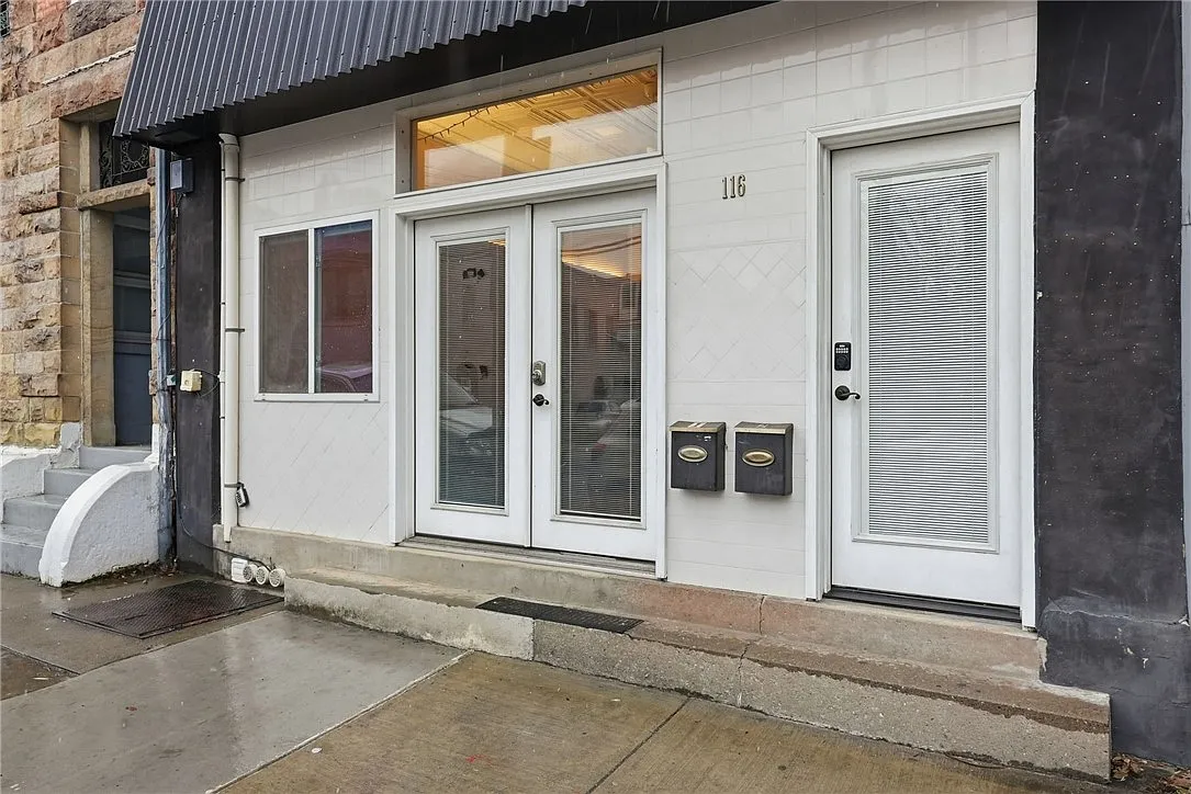 3 bed, 2.5 bath, $2,250 — Photo 2
