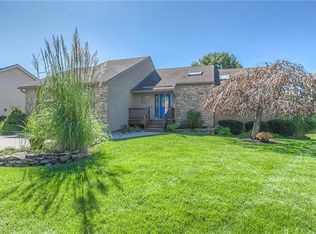 8507 W 113th St, Overland Park, KS 66210