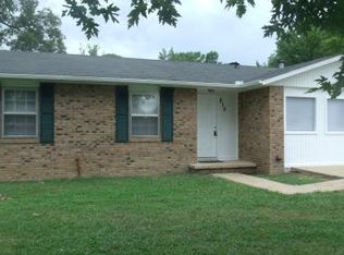 215 Walnut St, Savannah, TN 38372