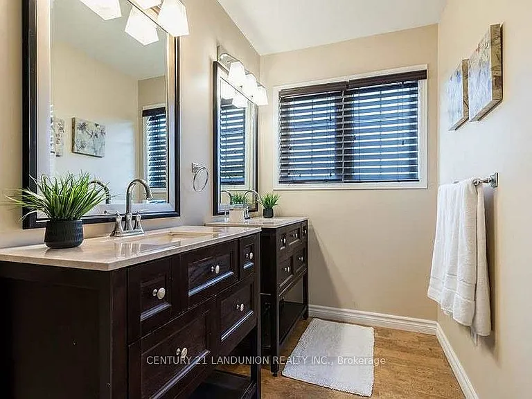 117 Gatwick Dr — Photo 11