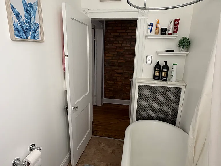 635 S Linwood Ave — Photo 15