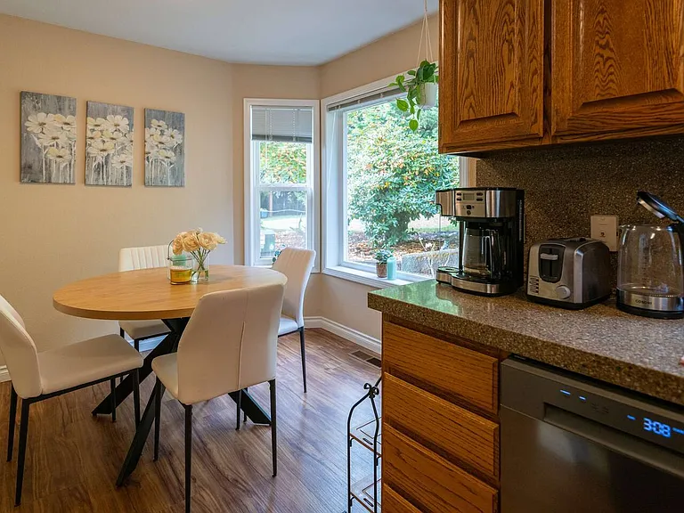 Breakfast nook
