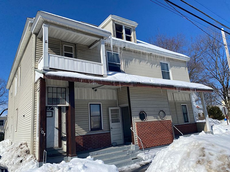 2nd image of 207 N Market Street