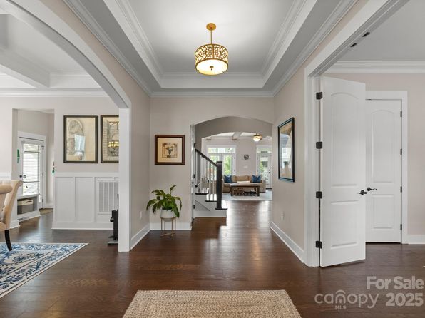 615 Welker St, Charlotte, NC 28204