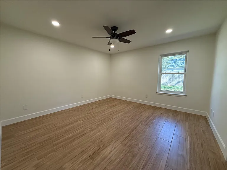 1 Redberry Ct — Photo 10