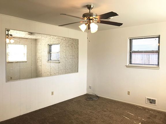 4th image of 4510 Wilshire Dr