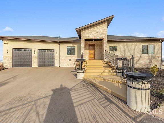 3rd image of 5990 W View Dr