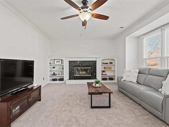 3rd image of 10416 W 131st St