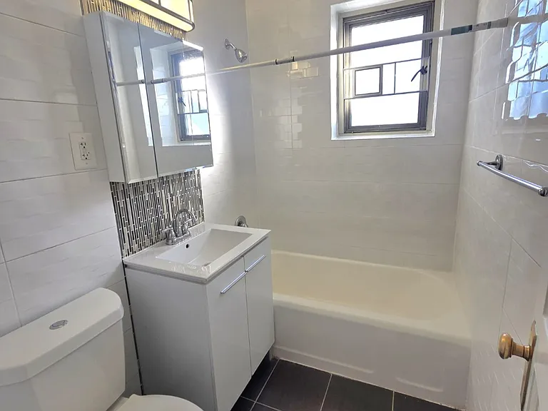 67-10 190th Ln #B — Photo 7