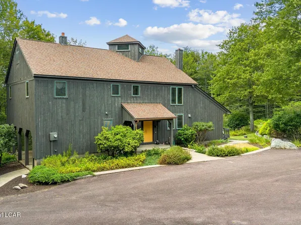 20 Old Gravity Rd, Carbondale, PA 18407
