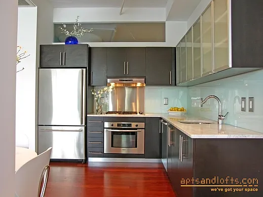 Rented by aptsandlofts.com | media 35