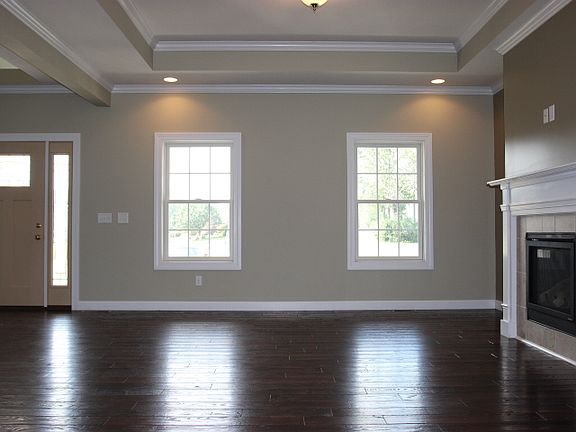 3rd image of 942 Dickerson Dr