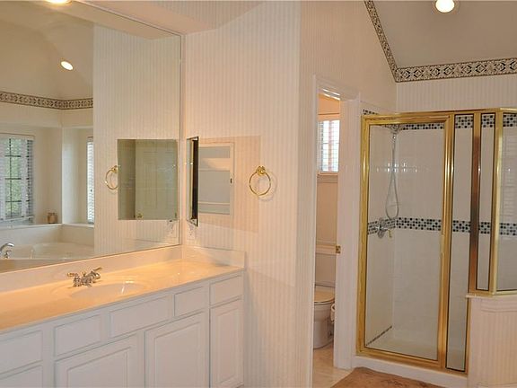 5th image of 5403 Wolcott Pl