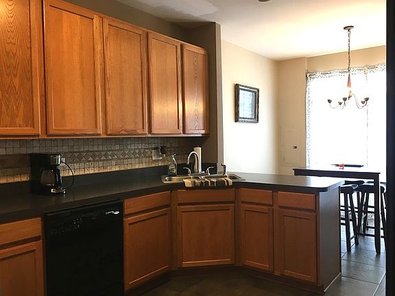 5th image of 25109 Clare Cir #9302