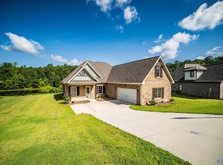54 Oak Ridge Pl, Union Grove, AL 35175
