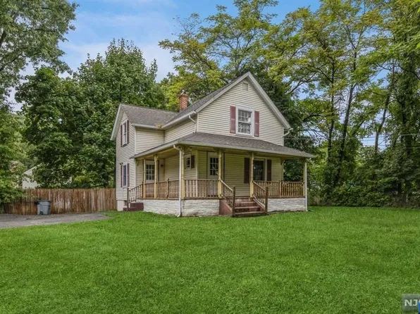 13 Mountainside Ave, Mahwah, NJ 07430