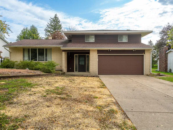 4156 Weymouth Dr SE, Grand Rapids, MI 49508