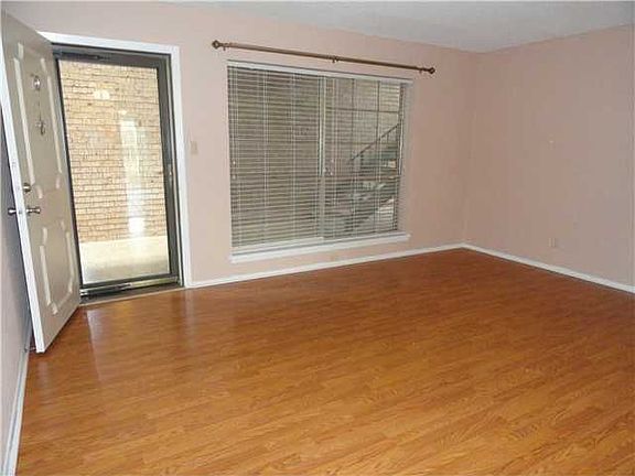 2nd image of 2425 Ashdale Dr APT 10