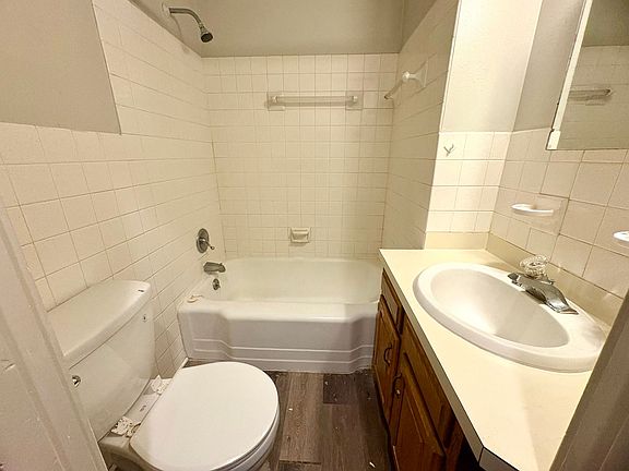 4th image of 3 S Market St APT 203