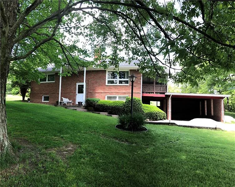 1372 Blackhawk Rd photo 1