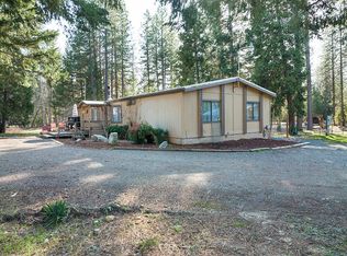 830 Plumtree Ln, Grants Pass, OR 97526