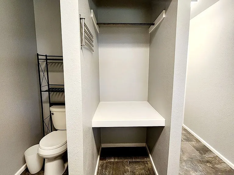2305 Country Club Dr — Photo 12