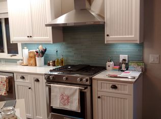 2675 Woods Rd E, Pt Orchard, WA 98366