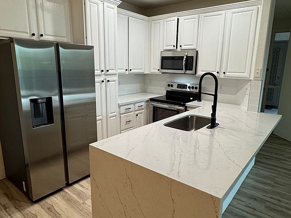 5th image of 7580 E Earll Dr Unit 81