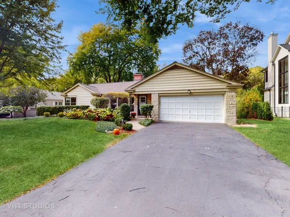 111 Sterling Ln, Wilmette, IL 60091